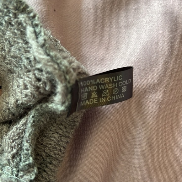 Asymmetrical Poncho - Picture 3 of 3